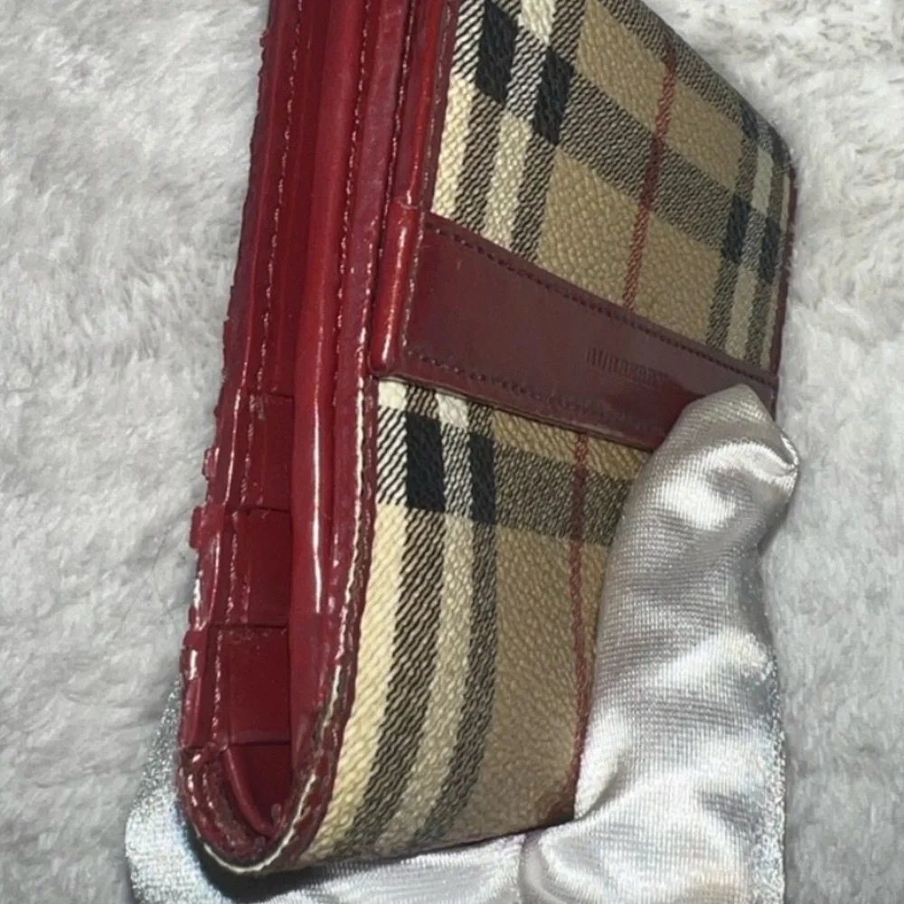Burberry Compact Wallet - Picture 4 of 6